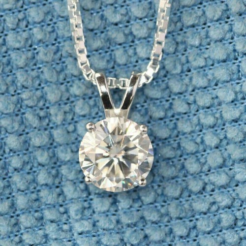 Round diamond women s - round,