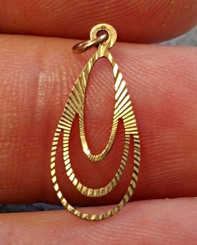 9ct yellow gold pendant - yellow,