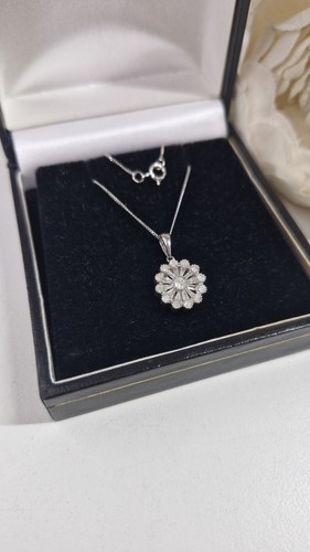 9ct 375 white gold diamond - 9ct,