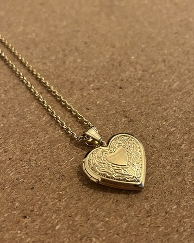 Gold locket necklace - 9k,