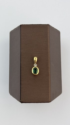 Tsavorite and diamond - and, gold