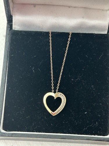 9ct gold diamond heart pendant - gold,