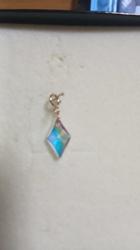 9ct yellow gold pendant - gold,