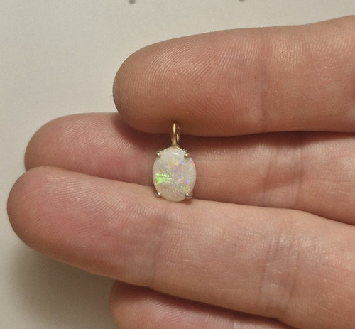 9ct gold opal pendant - 9ct,