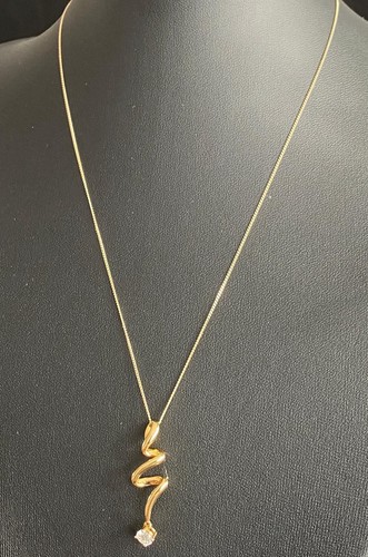 18ct gold natural diamond - 18ct,