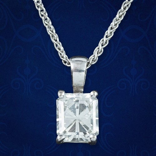 Diamond pendant necklace - diamond, 18ct